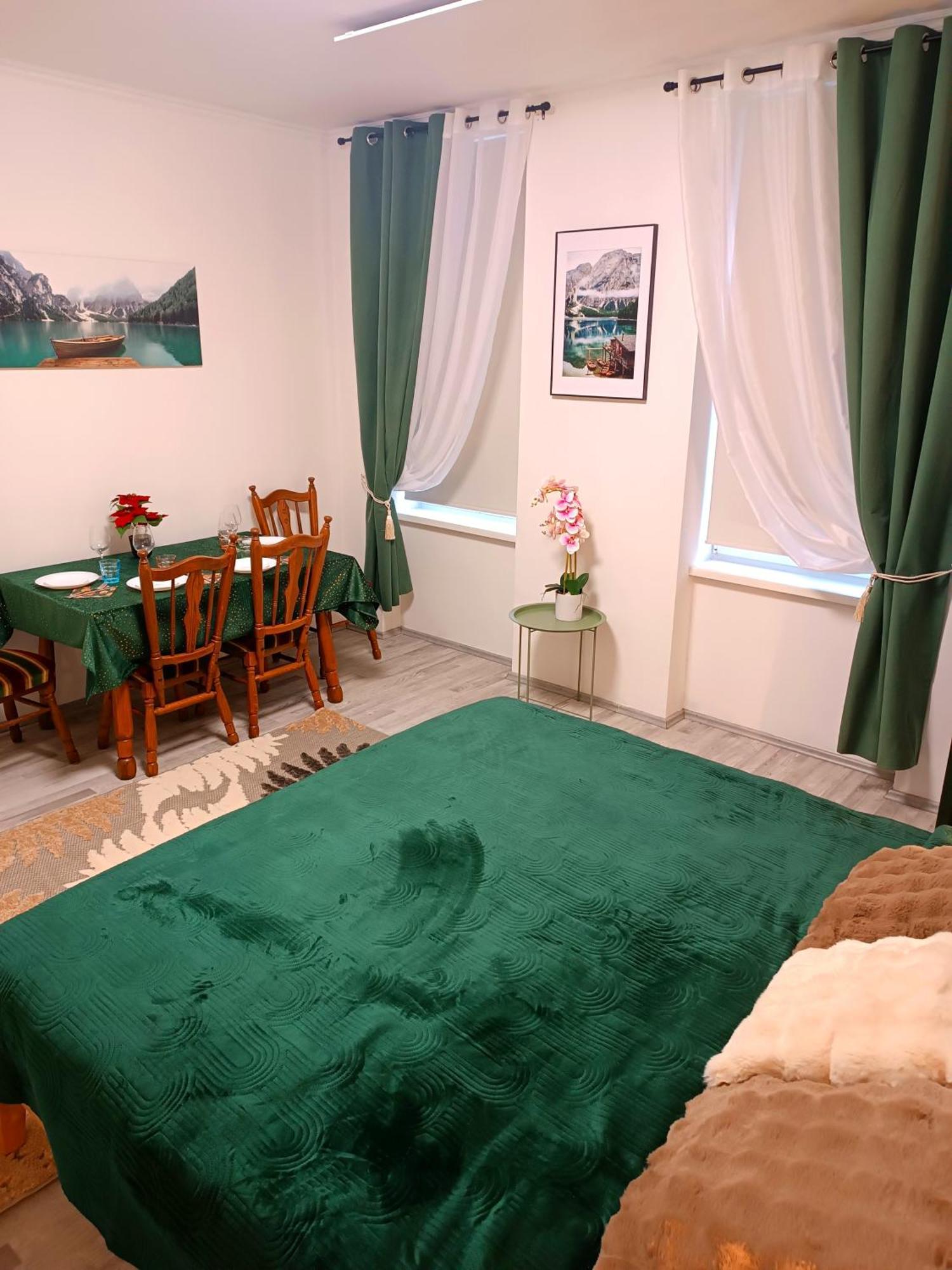 Family Apartments 2 Room'S Centre Muerzzuschlag Esterno foto