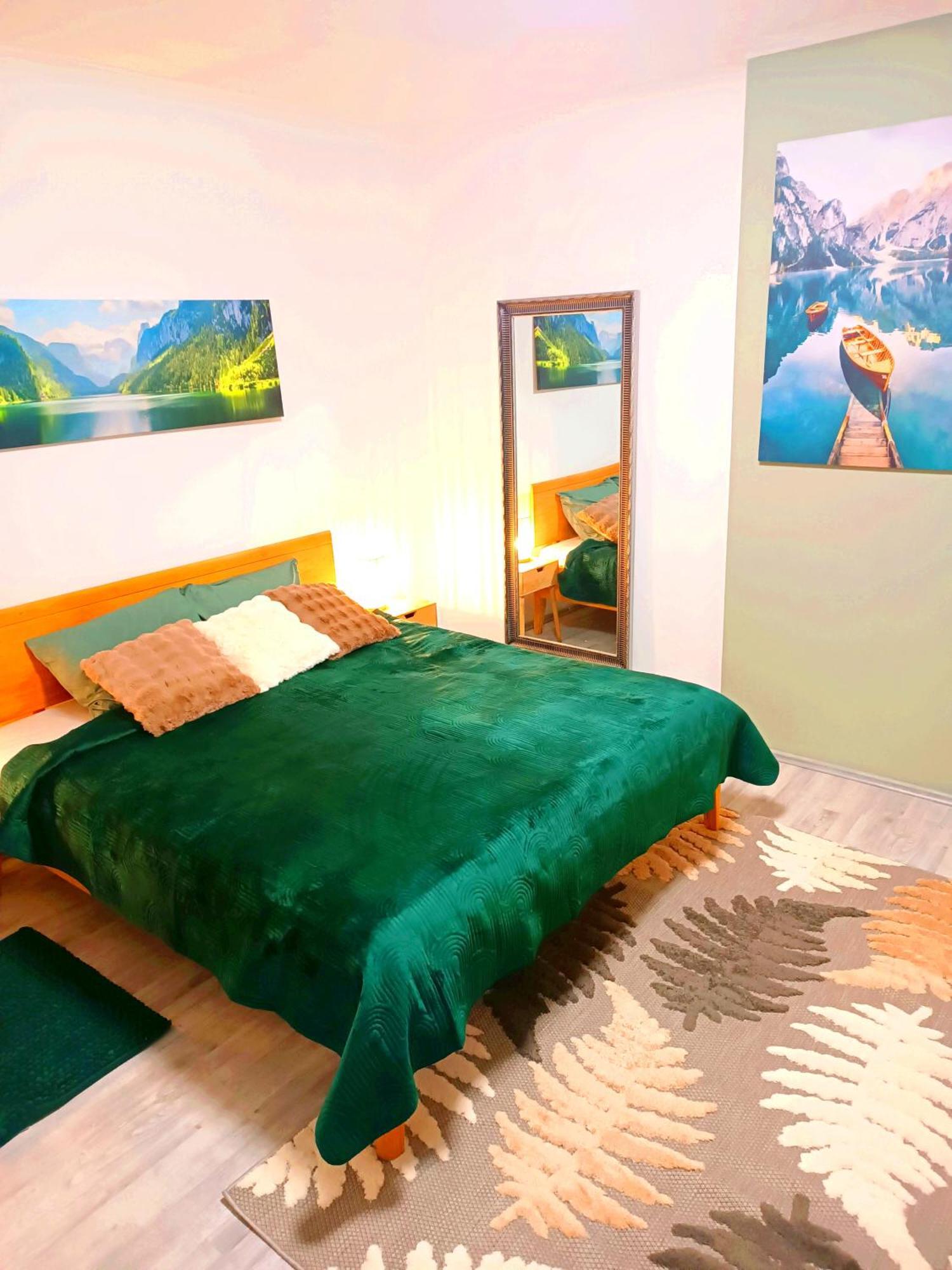 Family Apartments 2 Room'S Centre Muerzzuschlag Esterno foto